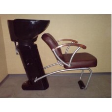 Chair-washing M00709