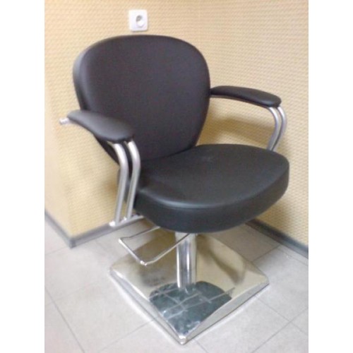 Hairdressing armchair КР011