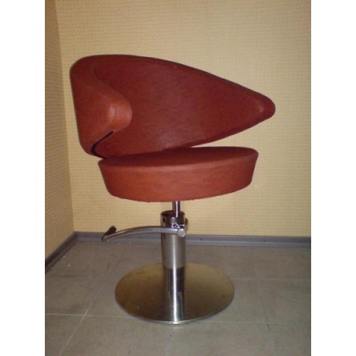 Hairdressing armchair КР018