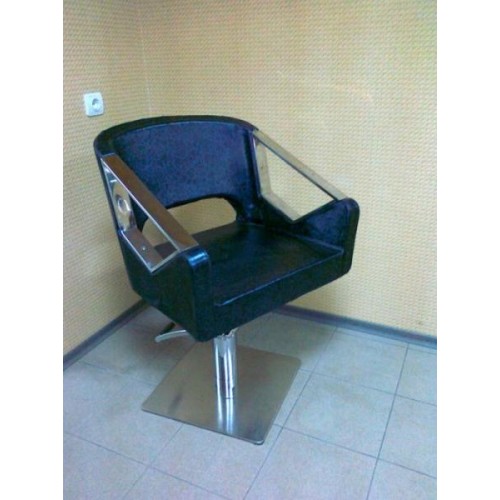Hairdressing armchair КР032